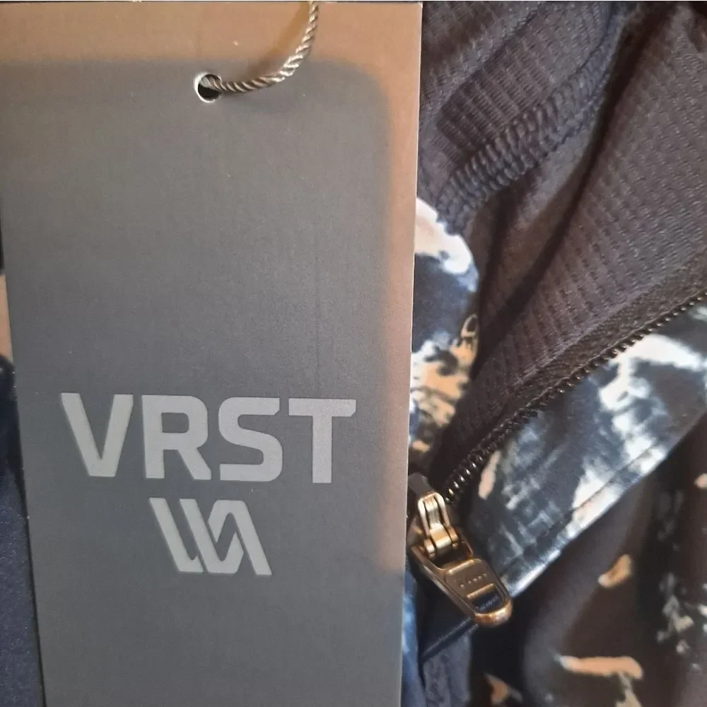 NWT Mens New VRST Swim Trunks- Small
